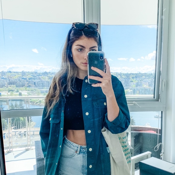 Meet your Posher, Lynda - Picture 1 of 1